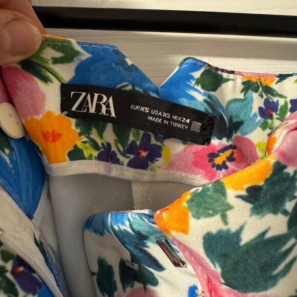 Floral High Rise Pants - Picture 4 of 4